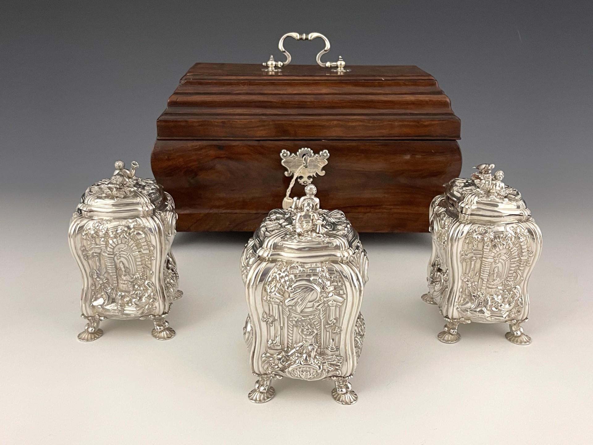 Silver & Objects of Vertu 