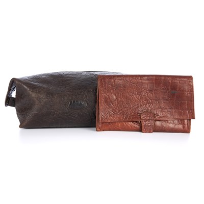 Lot 386 - Mulberry, a vintage leather wash bag and...