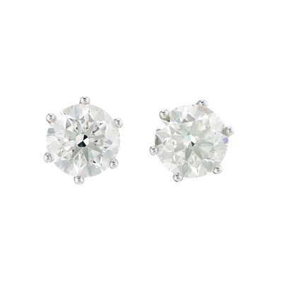 Lot 125 - A pair of 18ct gold brilliant-cut diamond stud...