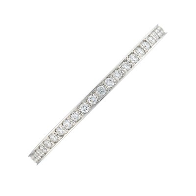 Lot 134 - An 18ct gold brilliant-cut diamond full...