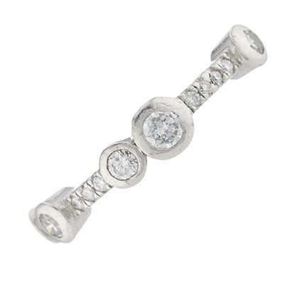 Lot 159 - Boodles & Dunthorne, a platinum diamond...
