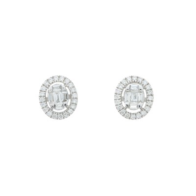 Lot 186 - A pair of 18ct gold vari-cut diamond cluster...