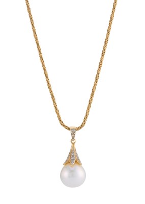 Lot 196 - An 18ct gold cultured pearl pendant, with...