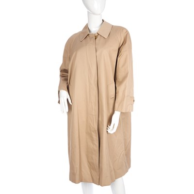 Lot 293 - Burberry, a ladies trench overcoat, featuring...