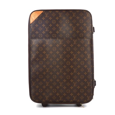 Lot 424 - Louis Vuitton, a monogram Pegase 55 rolling...
