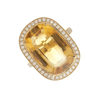 Lot 161 - An 18ct gold citrine and diamond cluster ring