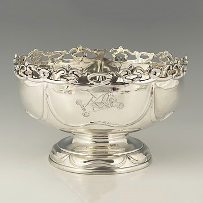 Lot 318 - A George V silver rose bowl, in the Art...