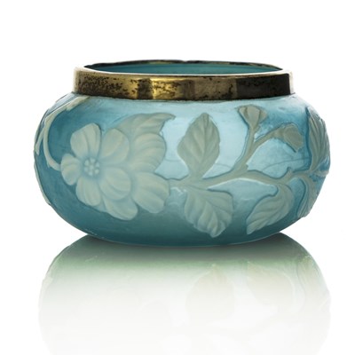 Lot 380 - Thomas Webb and Sons, a cameo glass bowl,...