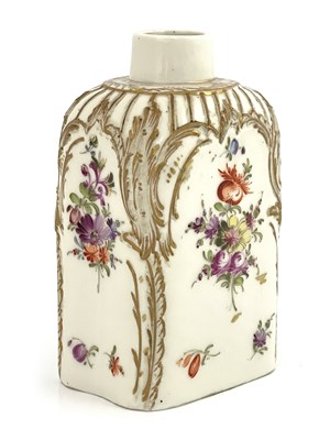 Lot 771 - A Berlin porcelain tea canister