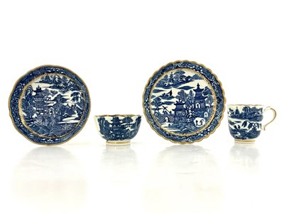 Lot 1014 - Caughley blue and white tea ware