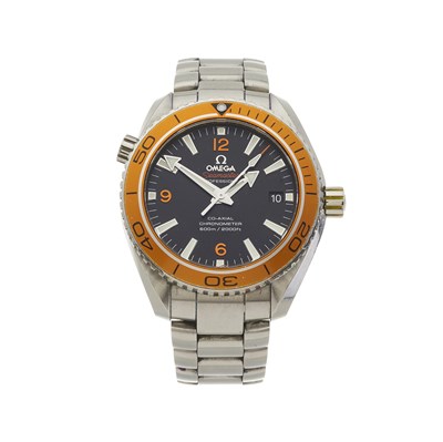 Lot 233 - Omega, a Seamaster Planet Ocean bracelet watch