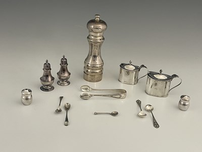 Lot 383 - An Elizabeth II silver mounted pepper grinder,...