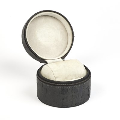 Lot 209 - Tag Heuer, a 6000 series bracelet watch