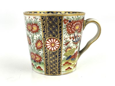 Lot 1013 - A Worcester polychrome coffee cup