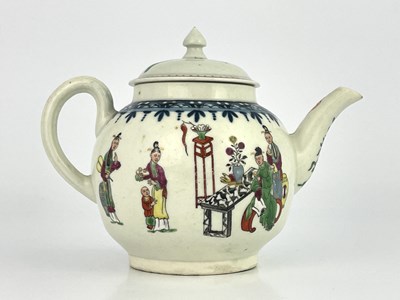 Lot 1011 - A Worcester polychrome and blue and white teapot