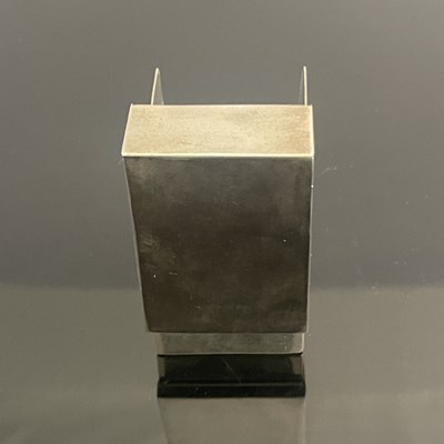 Lot 339 - A George V silver storm vesta box, of...