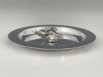 Lot 153 - An Elizabeth II silver 'stockbroker' plate, of...