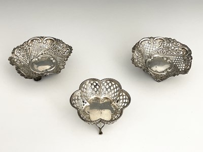 Lot 245 - A pair of Victorian silver bon bon dishes,...