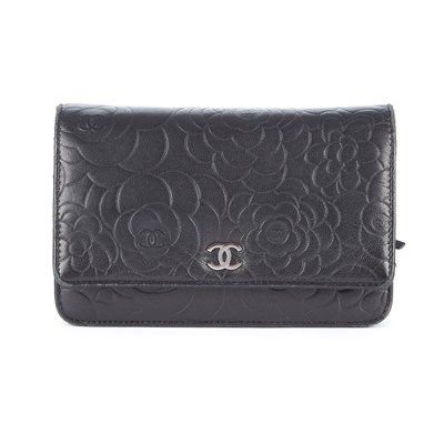 Lot 61 - Chanel, a Camellia Wallet On Chain handbag,...