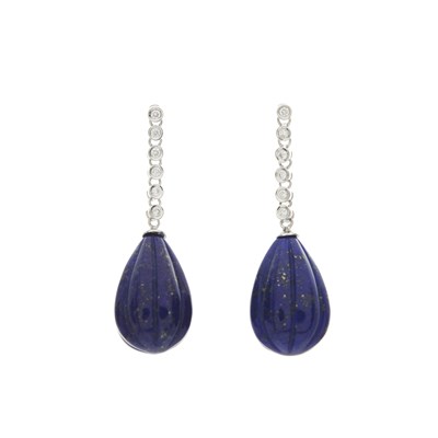 Lot 378 - A pair of 18ct gold carved lapis lazuli drop...