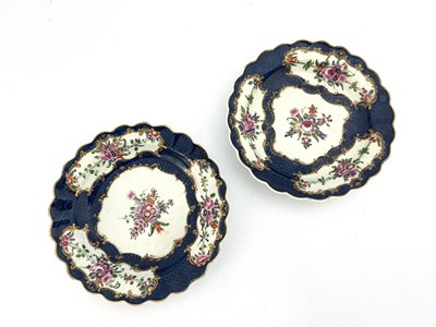 Lot 808 - A pair of Worcester scale blue dessert plates,...