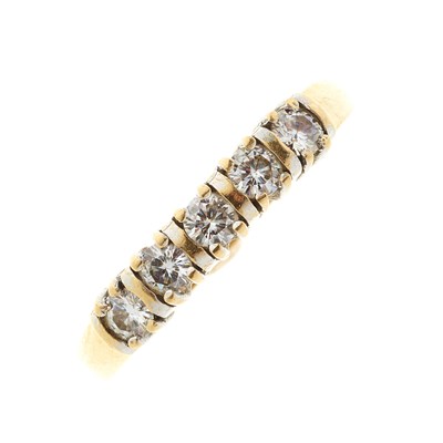 Lot 199 - An 18ct gold brilliant-cut diamond five-stone ring
