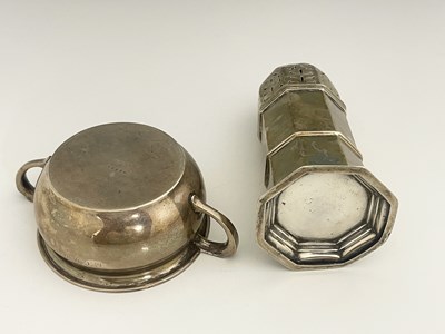 Lot 280 - A late Victorian silver octagonal lighthouse...