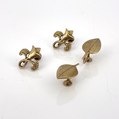 Lot 61 - Two pairs of Modernist gold earrings, George...