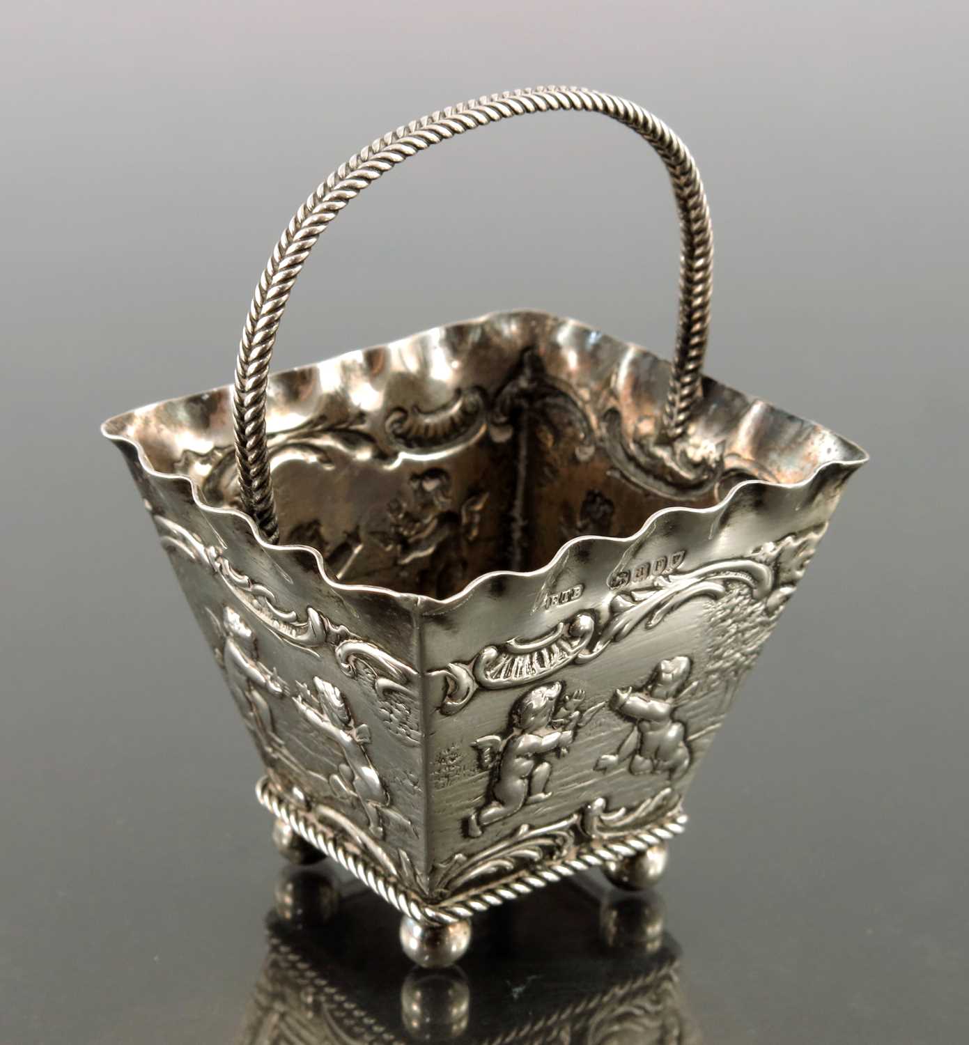 Lot 31 - A Dutch silver basket, import marks for London...