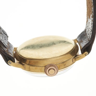 Lot 237 - An 18ct gold manual wind monopusher chronograph wrist watch