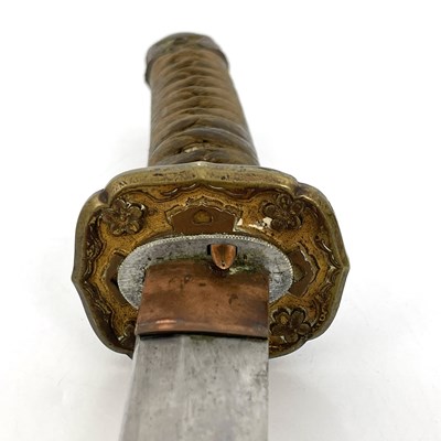 Lot 282 - A Second World War Japanese Shin-gunto Army...