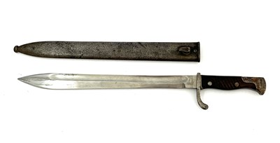 Lot 256 - A First World War German M1898/05 Mauser sword...