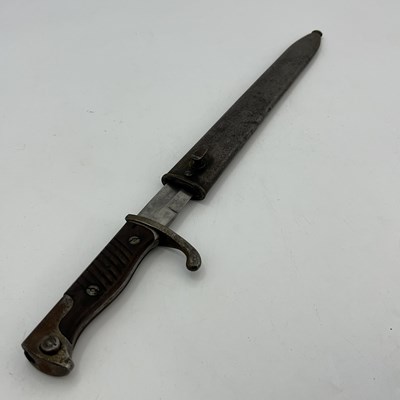 Lot 256 - A First World War German M1898/05 Mauser sword...