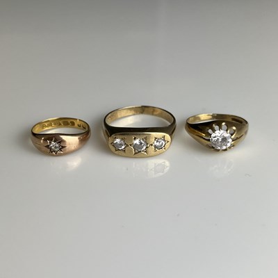 Lot 31 - Three 9ct gold gem set rings, ring sizes: X, P...