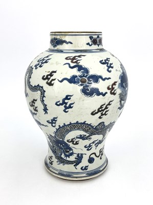 Lot 348 - A Chinese vase, Kangxi period, 1662-1722, of...