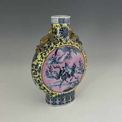 Lot 482 - A Chinese porcelain moon flask, 19th Century,...