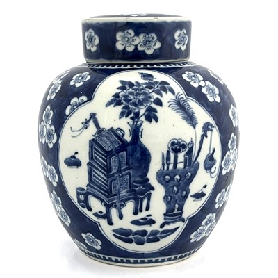 Lot 471 - A Chinese blue & white porcelain ginger jar...