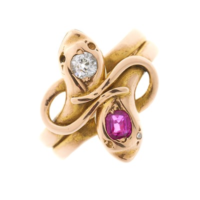 Lot 4 - An early 20th century cushion-shape ruby and...