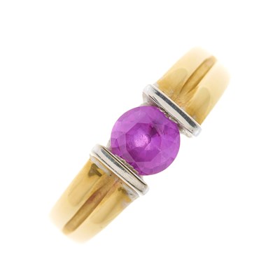 Lot 19 - An 18ct gold pink sapphire single-stone ring,...