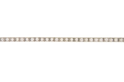 Lot 106 - An Art Deco platinum old-cut diamond line...