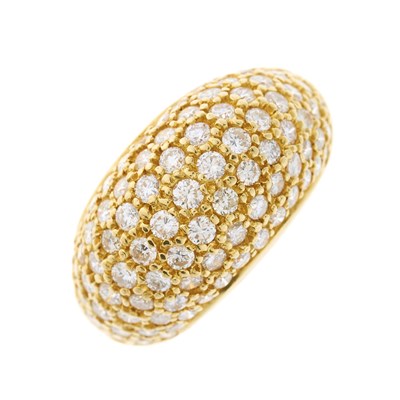 Lot 132 - An 18ct gold brilliant-cut diamond bomb ring,...