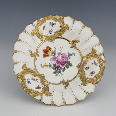 Lot 695 - A Meissen dish, relief moulded foliate scroll...