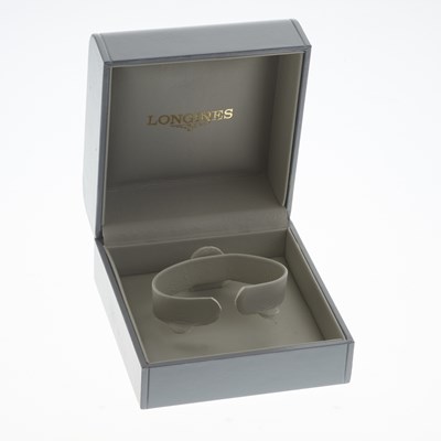 Lot 226 - Longines, a Flagship date bracelet watch