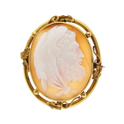 Lot 20 - A late Victorian shell cameo brooch
