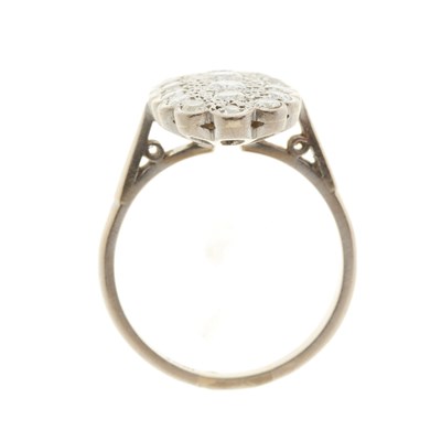 Lot 189 - A mid 20th century 18ct gold diamond cluster dress ring