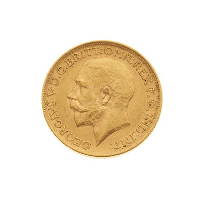 Lot 29 - George V, a gold full sovereign coin dated 1911
