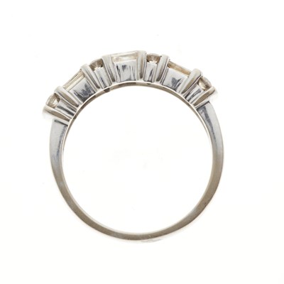 Lot 180 - A 14ct gold vari-cut diamond dress ring