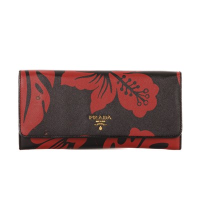 Lot 457 - Prada, a Wallet On Chain handbag, featuring a...