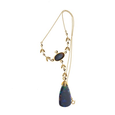 Lot 106 - A Belle Epoque gold, black opal and diamond necklace