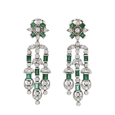 Lot 194 - A pair of 18ct gold emerald and diamond chandelier drop earrings
